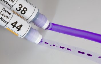 Side-by-side comparison of 38 and 44 dyne pen